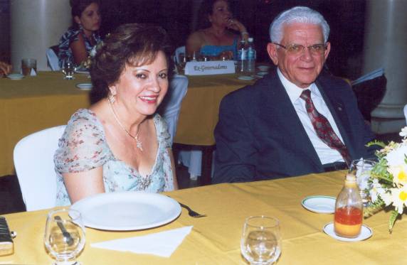 Foto do Dr. Waldo Pessoa e sua esposa D. Maria Joslia na festa da entrega da MEDALHA DO MRITO ROTRIO