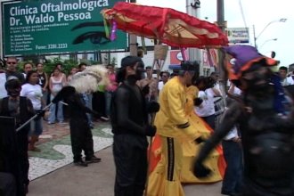 Homenagem do Maracatu Luzes da Alma ao Dr. Waldo Pessoa